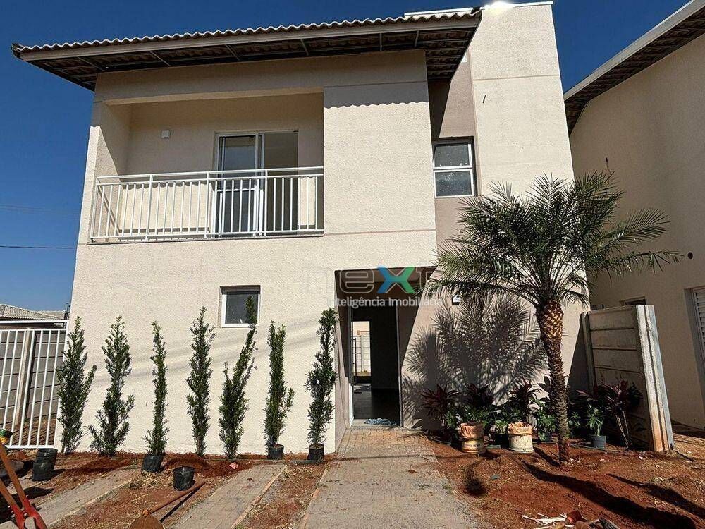 Sobrado à venda com 3 quartos, 118m² - Foto 1