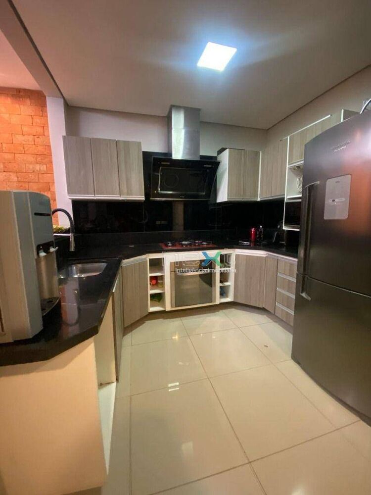 Casa, 3 quartos, 200 m² - Foto 11