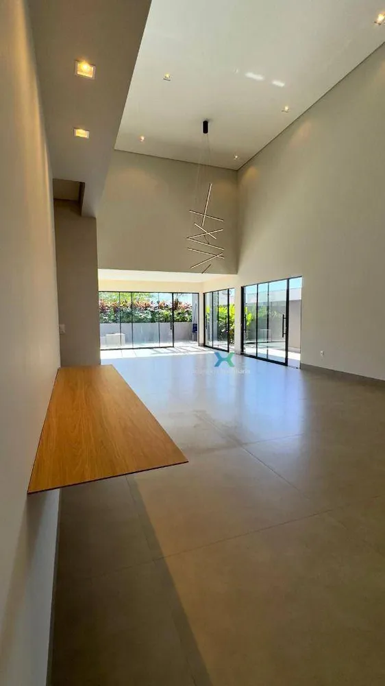 Sobrado, 3 quartos, 308 m² - Foto 2