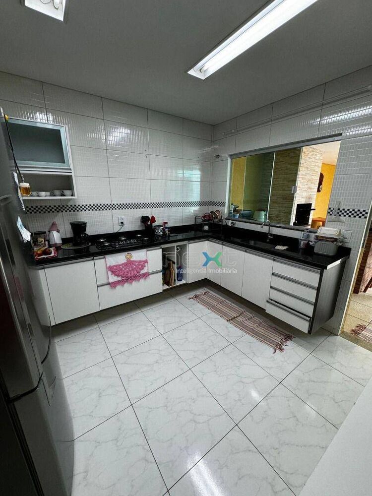 Casa, 3 quartos, 220 m² - Foto 9
