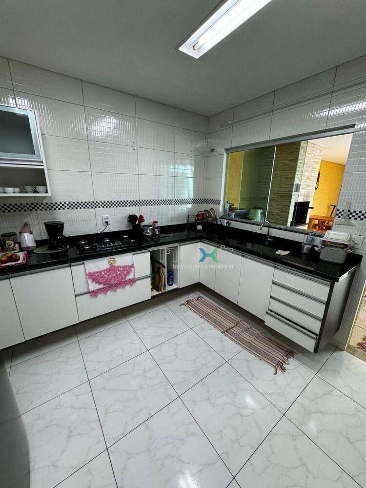 Casa, 3 quartos, 220 m² - Foto 8