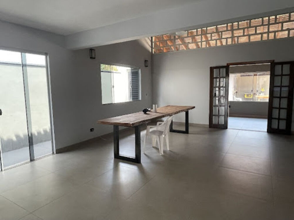Casa, 3 quartos, 242 m² - Foto 4