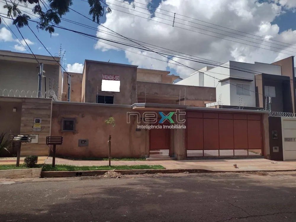 Casa, 4 quartos, 235 m² - Foto 1