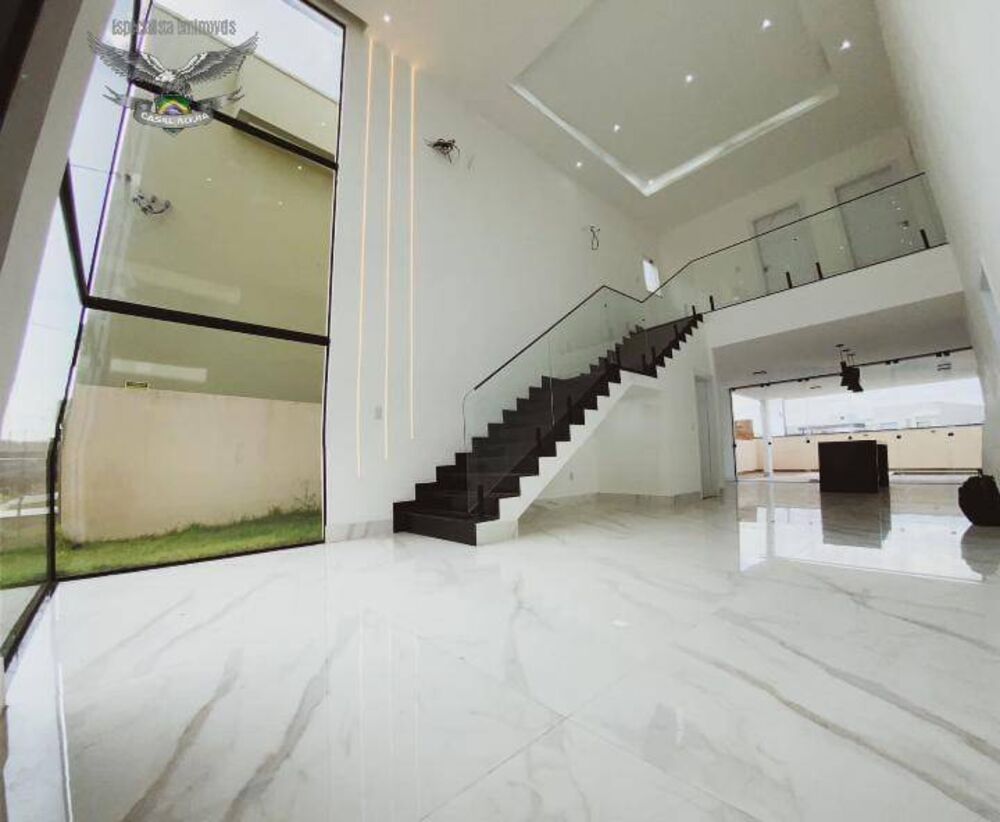 Casa de Condomínio à venda com 4 quartos, 252m² - Foto 2