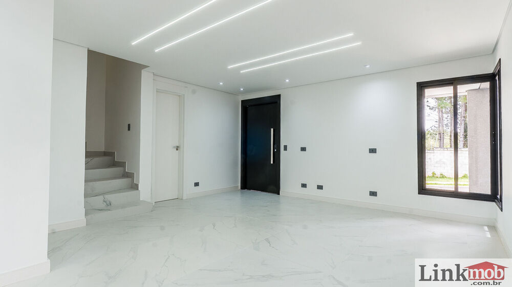 Casa à venda com 4 quartos, 190m² - Foto 1