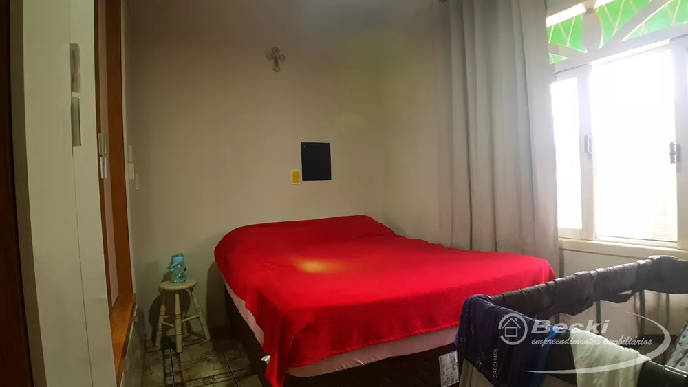 Casa, 3 quartos, 195 m² - Foto 1