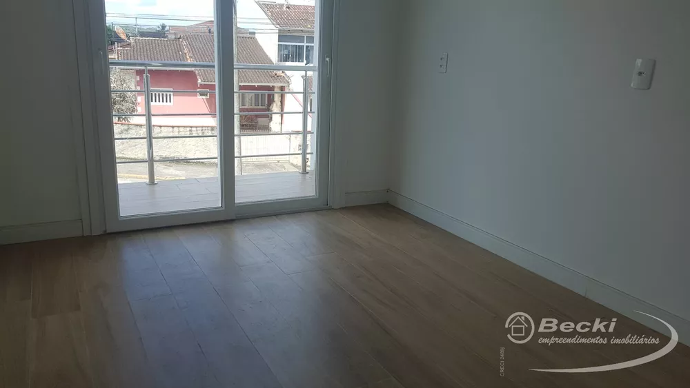 Casa para alugar com 2 quartos, 80m² - Foto 2