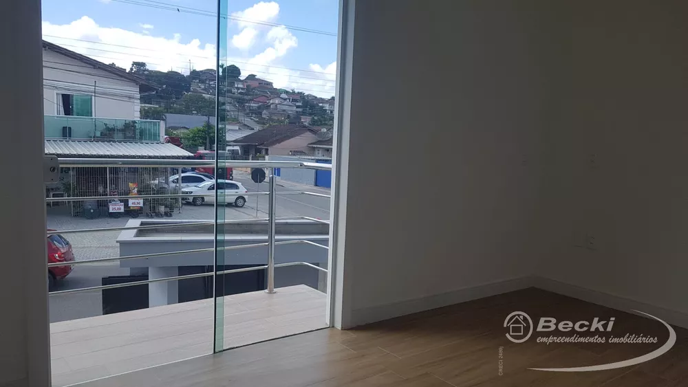 Casa para alugar com 2 quartos, 80m² - Foto 4