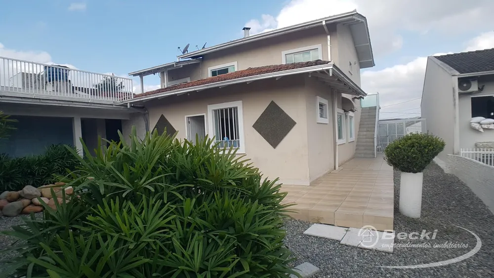 Casa, 6 quartos, 190 m² - Foto 5