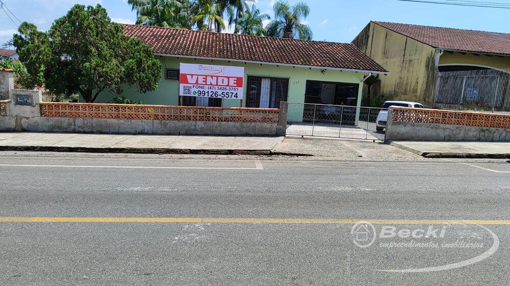Casa à venda com 3 quartos, 168m² - Foto 1