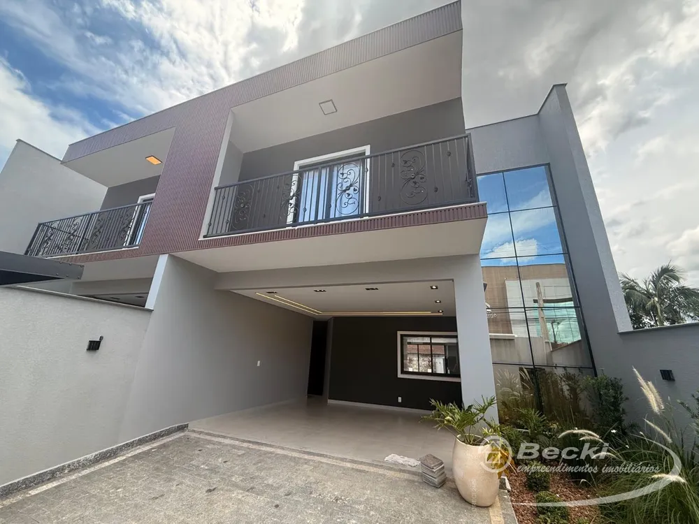 Casa, 3 quartos, 179 m² - Foto 1