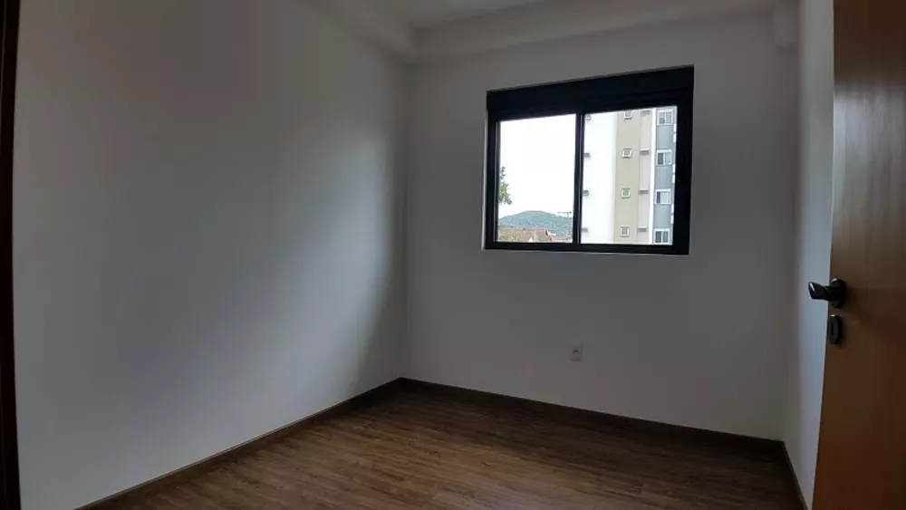 Apartamento à venda com 3 quartos, 87m² - Foto 11