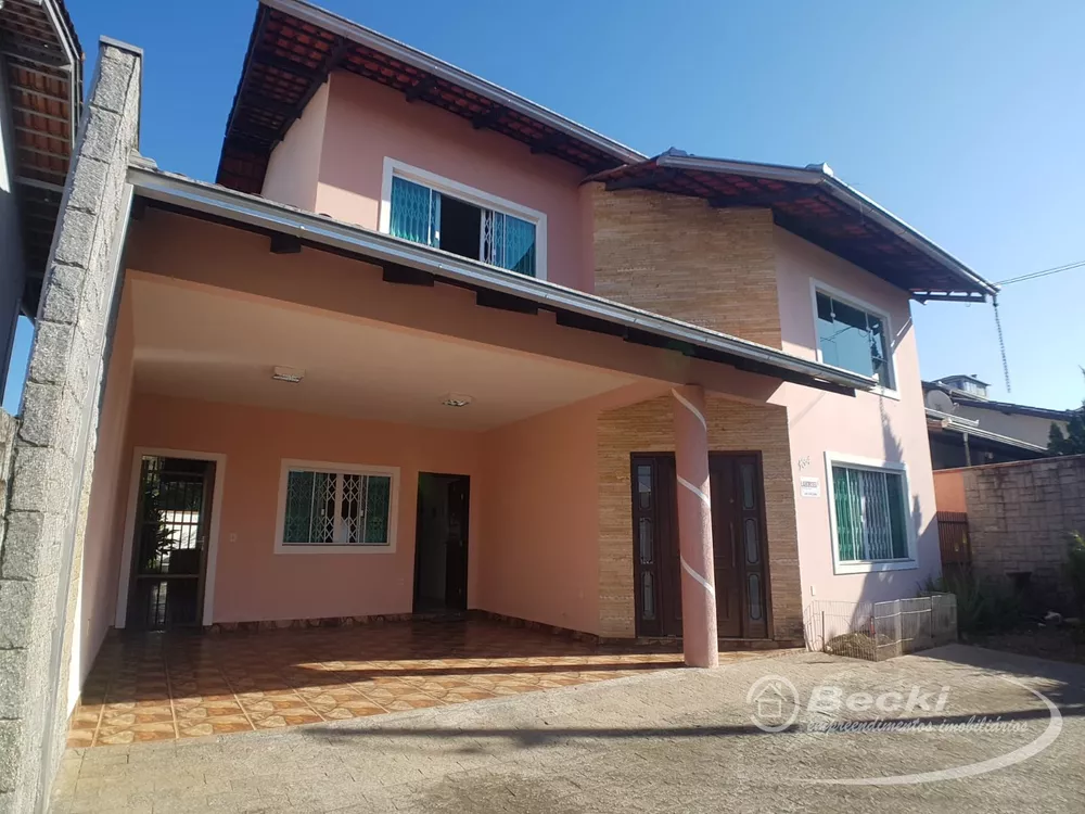 Casa, 4 quartos, 126 m² - Foto 1