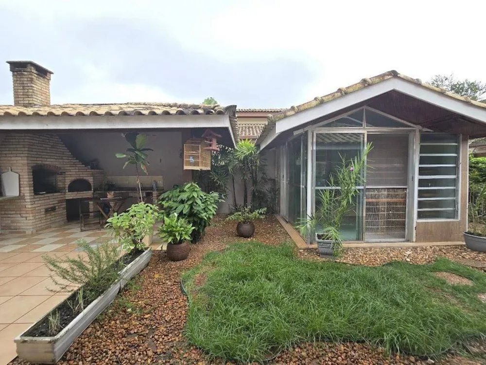 Casa, 4 quartos, 211 m² - Foto 1