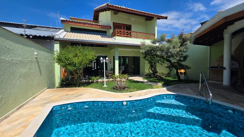 Casa, 3 quartos, 252 m² - Foto 1