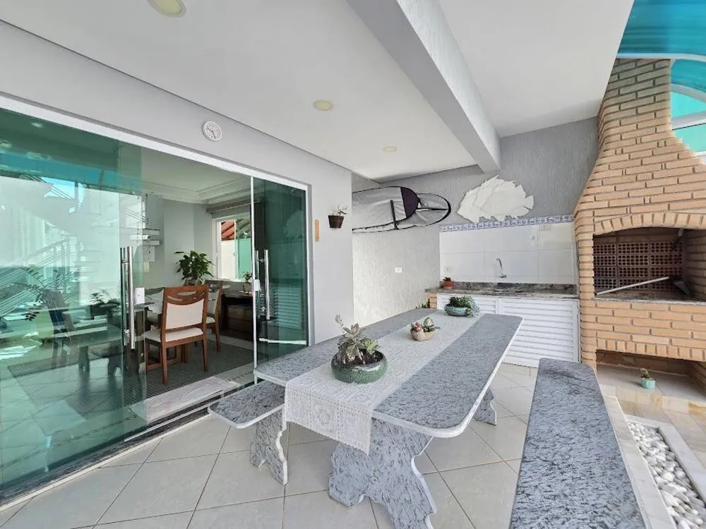 Casa, 4 quartos, 188 m² - Foto 1