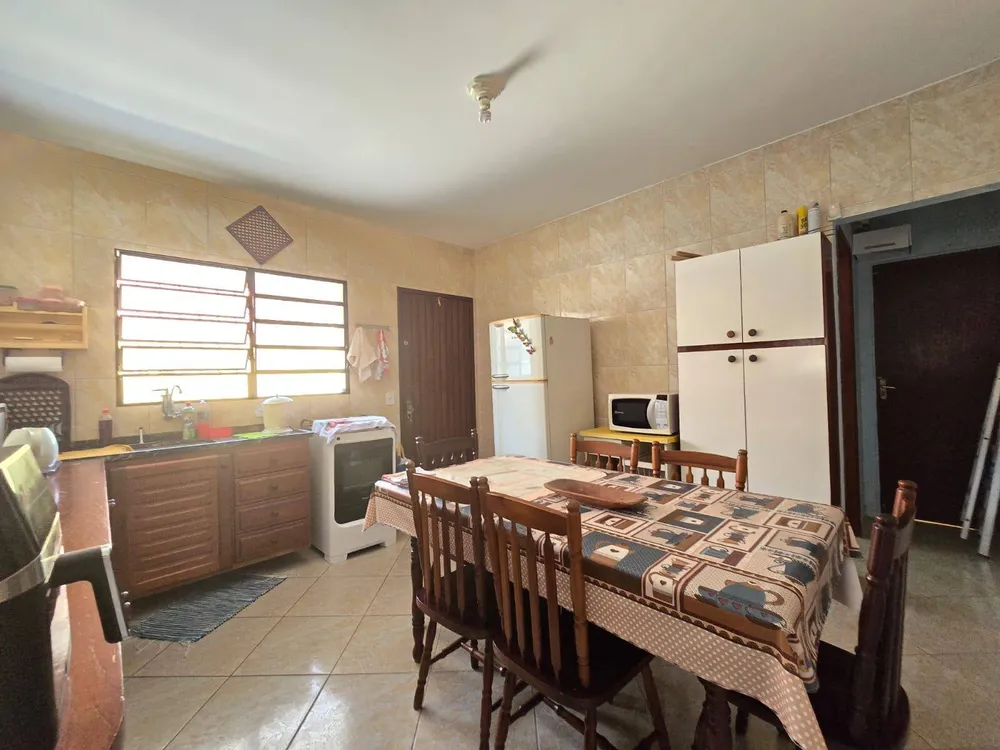Casa, 5 quartos, 210 m² - Foto 13