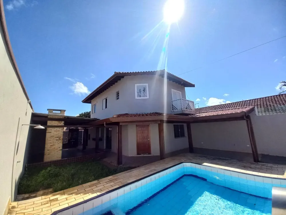 Casa, 4 quartos, 240 m² - Foto 3