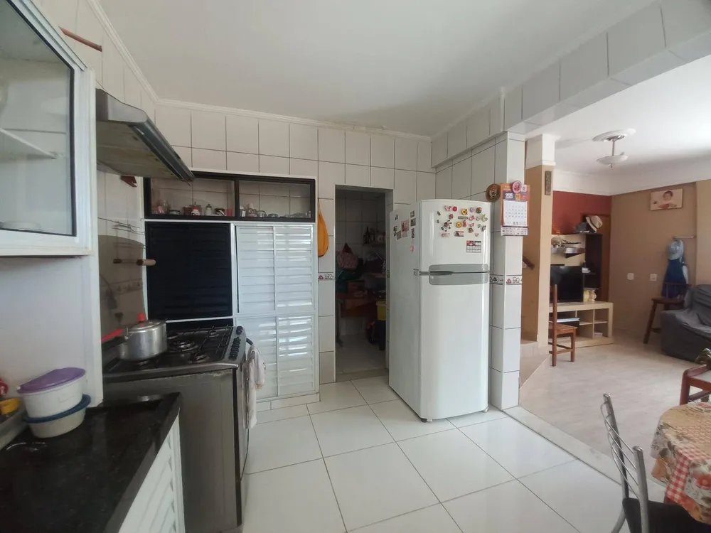 Casa, 3 quartos, 252 m² - Foto 10