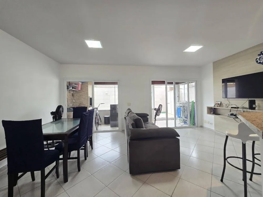 Casa, 4 quartos, 157 m² - Foto 1