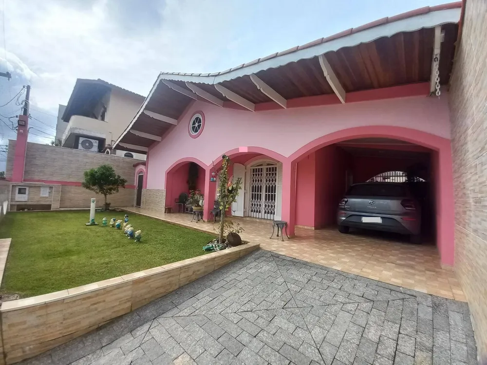 Casa, 4 quartos, 146 m² - Foto 1