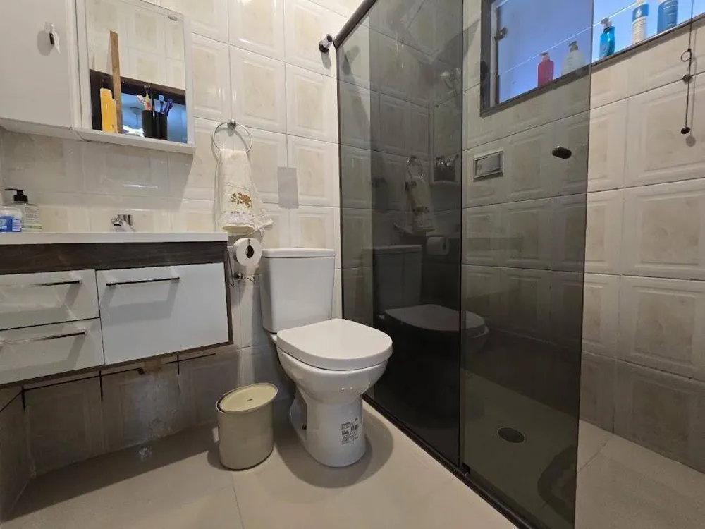 Casa, 4 quartos, 182 m² - Foto 2