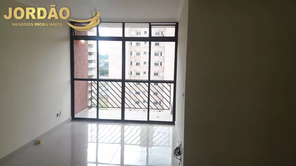 Apartamento para alugar com 3 quartos, 75m² - Foto 1