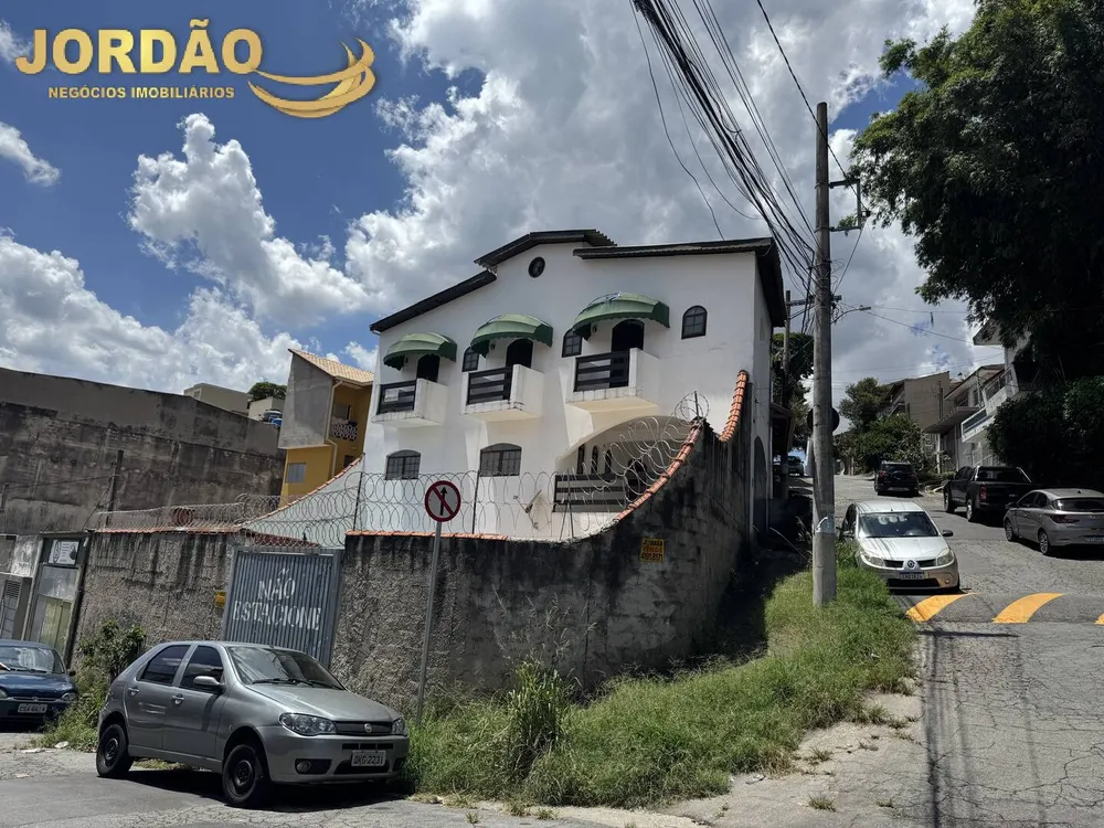 Casa, 3 quartos, 207 m² - Foto 1