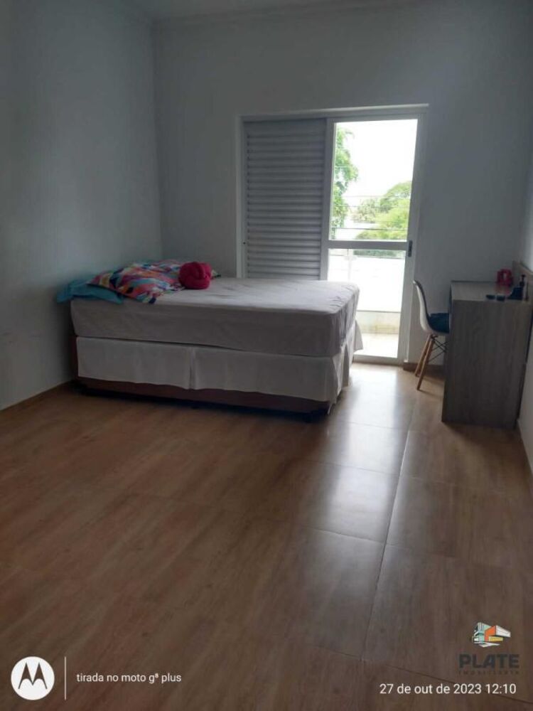 Casa à venda com 2 quartos, 160m² - Foto 8