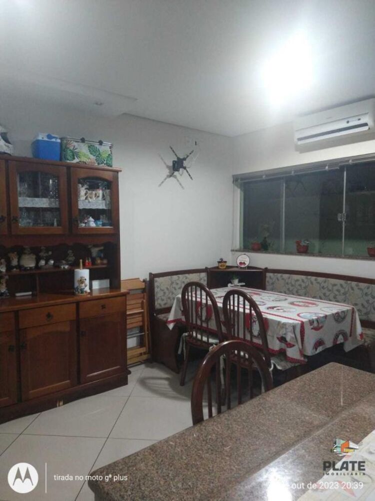 Casa à venda com 2 quartos, 160m² - Foto 7