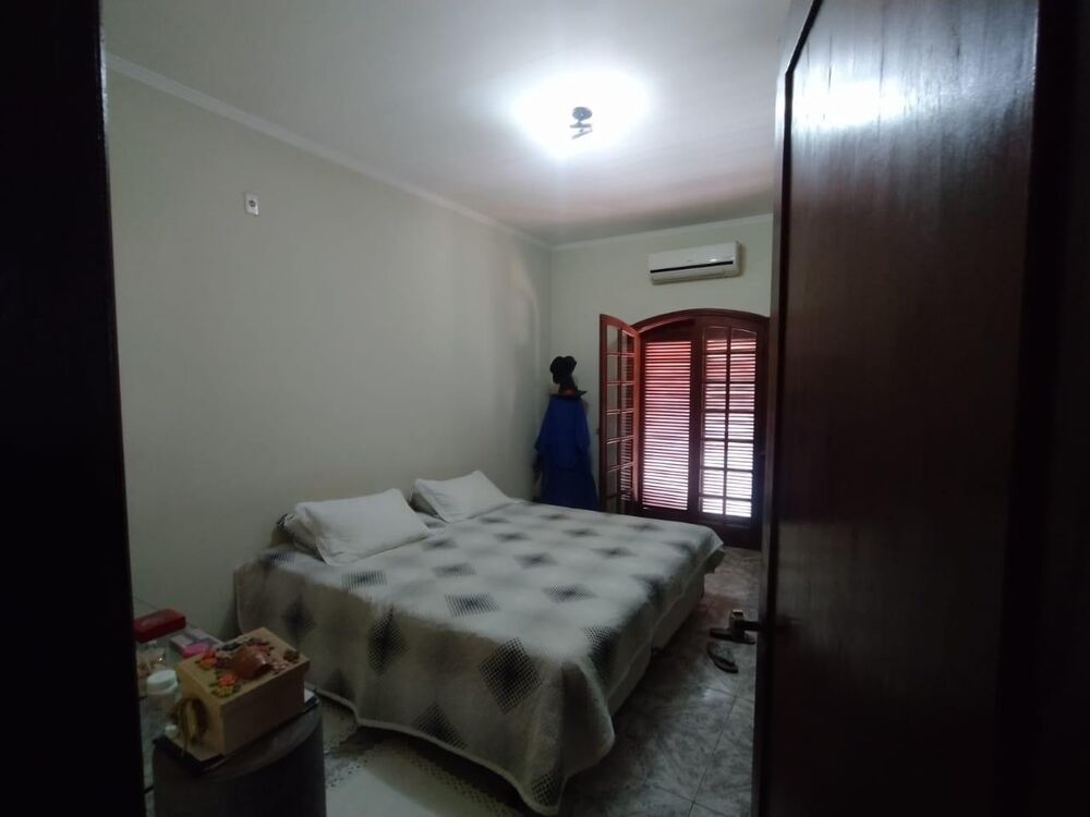 Casa, 3 quartos, 241 m² - Foto 6