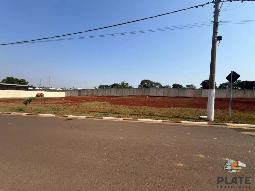 Terreno à venda, 360m² - Foto 1