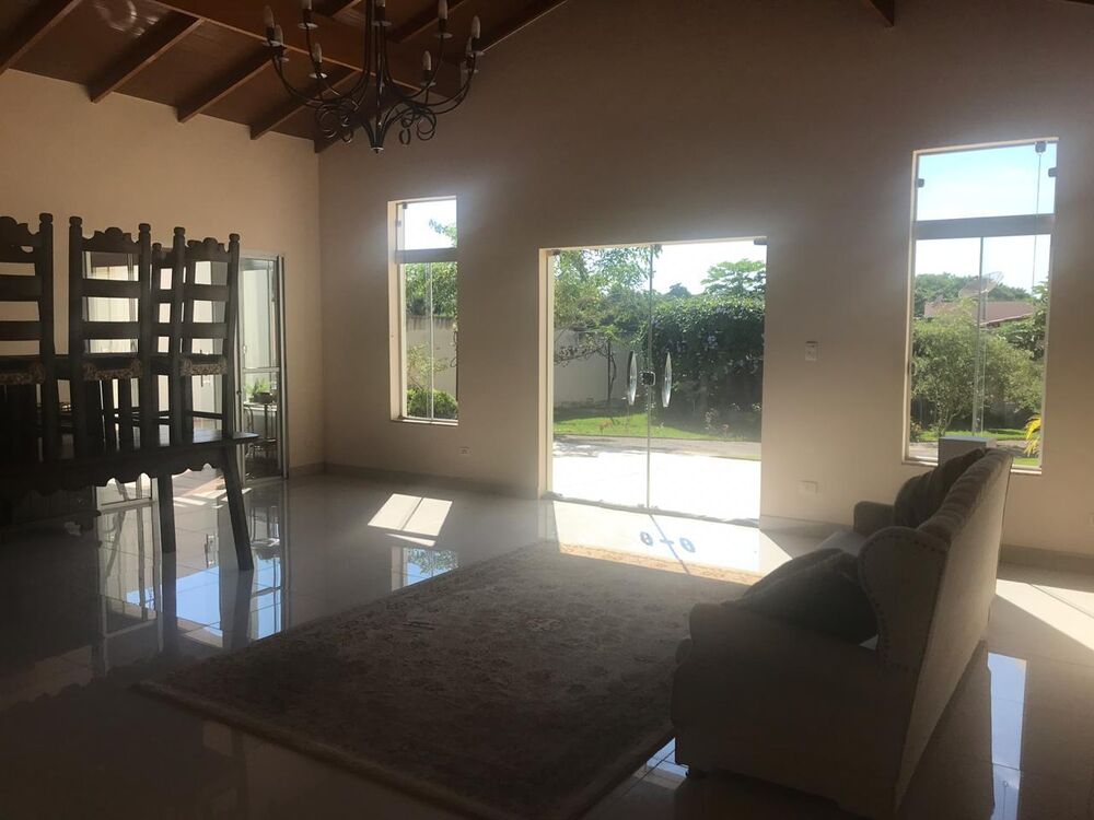 Casa à venda com 3 quartos, 250m² - Foto 4
