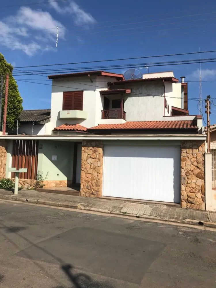 Casa, 4 quartos, 380 m² - Foto 1