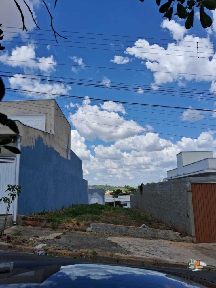 Terreno à venda, 210m² - Foto 1