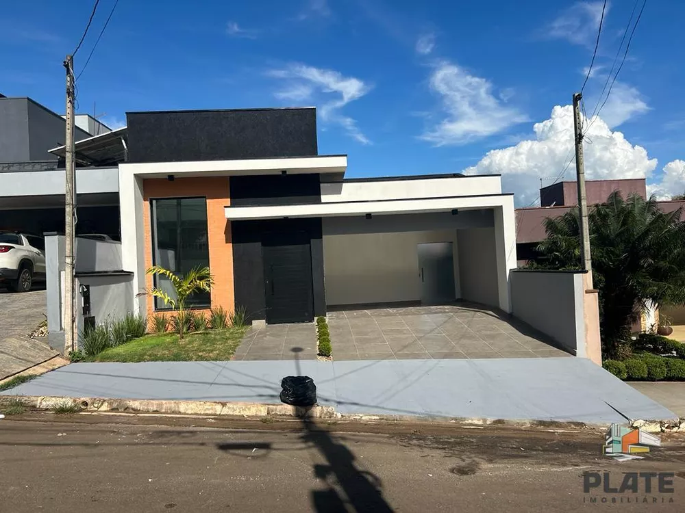 Casa de Condomínio à venda, 250m² - Foto 1