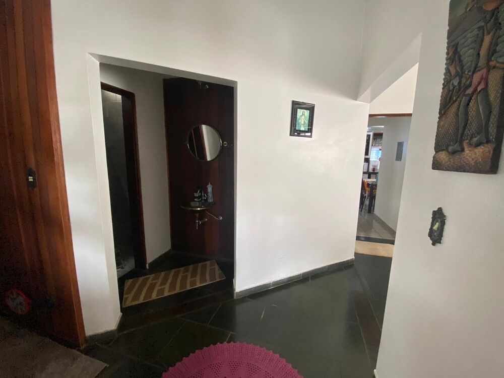 Casa à venda com 4 quartos, 300m² - Foto 4