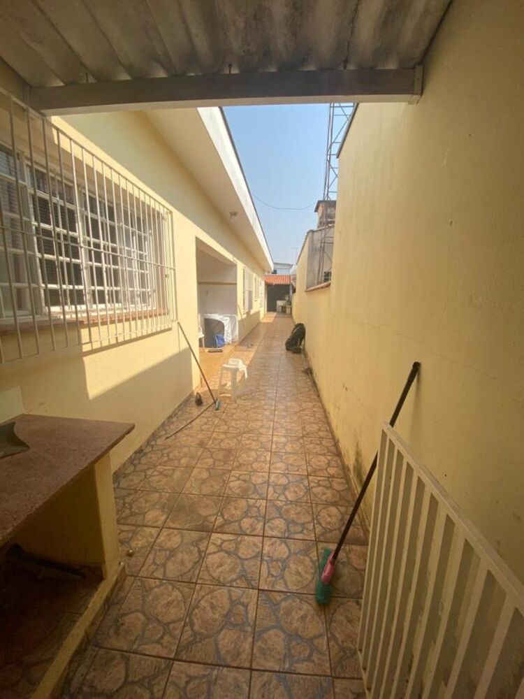 Casa à venda com 2 quartos, 222m² - Foto 3
