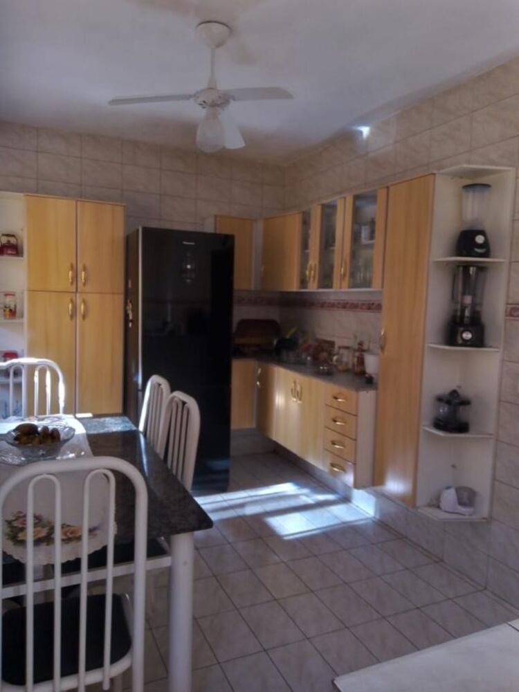 Casa, 4 quartos, 153 m² - Foto 2