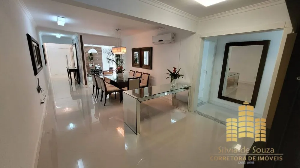 Apartamento, 3 quartos, 220 m² - Foto 2