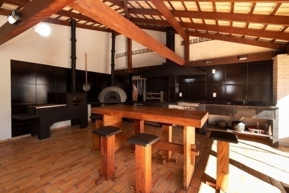 Casa à venda com 6 quartos - Foto 1