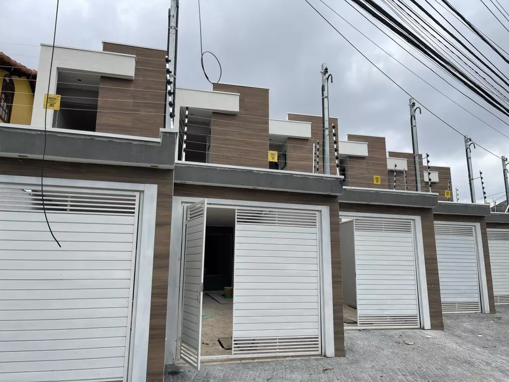 Sobrado à venda com 3 quartos, 110m² - Foto 1