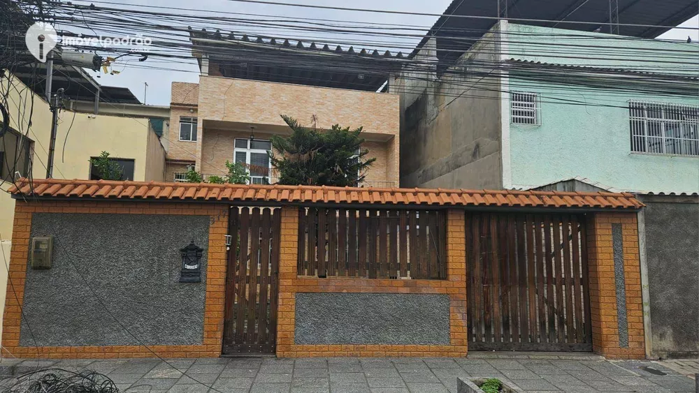 Casa à venda e aluguel com 4 quartos, 400m² - Foto 2