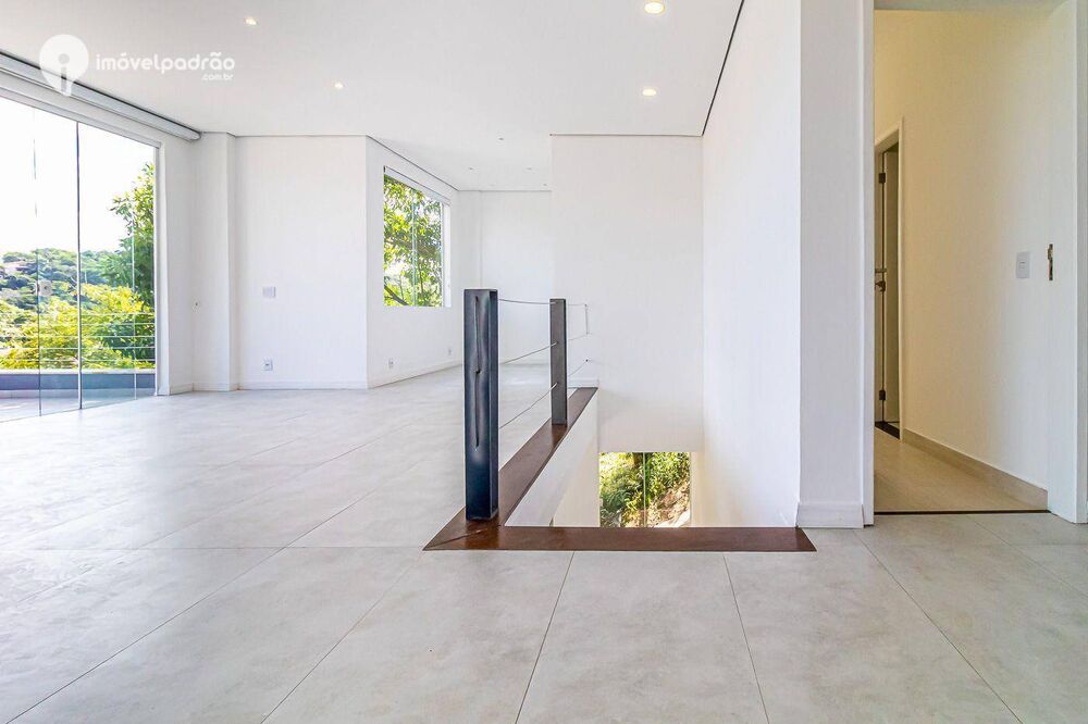 Casa de Condomínio à venda com 4 quartos, 436m² - Foto 2