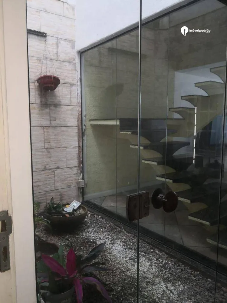 Casa, 3 quartos, 180 m² - Foto 1