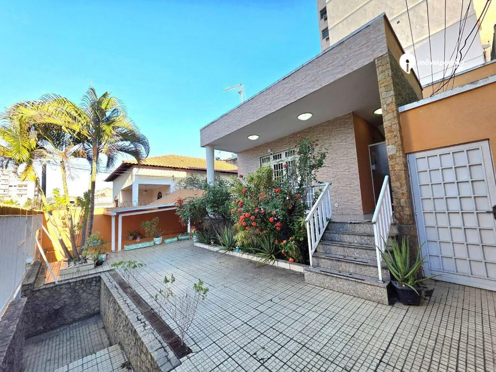 Casa, 3 quartos, 240 m² - Foto 1