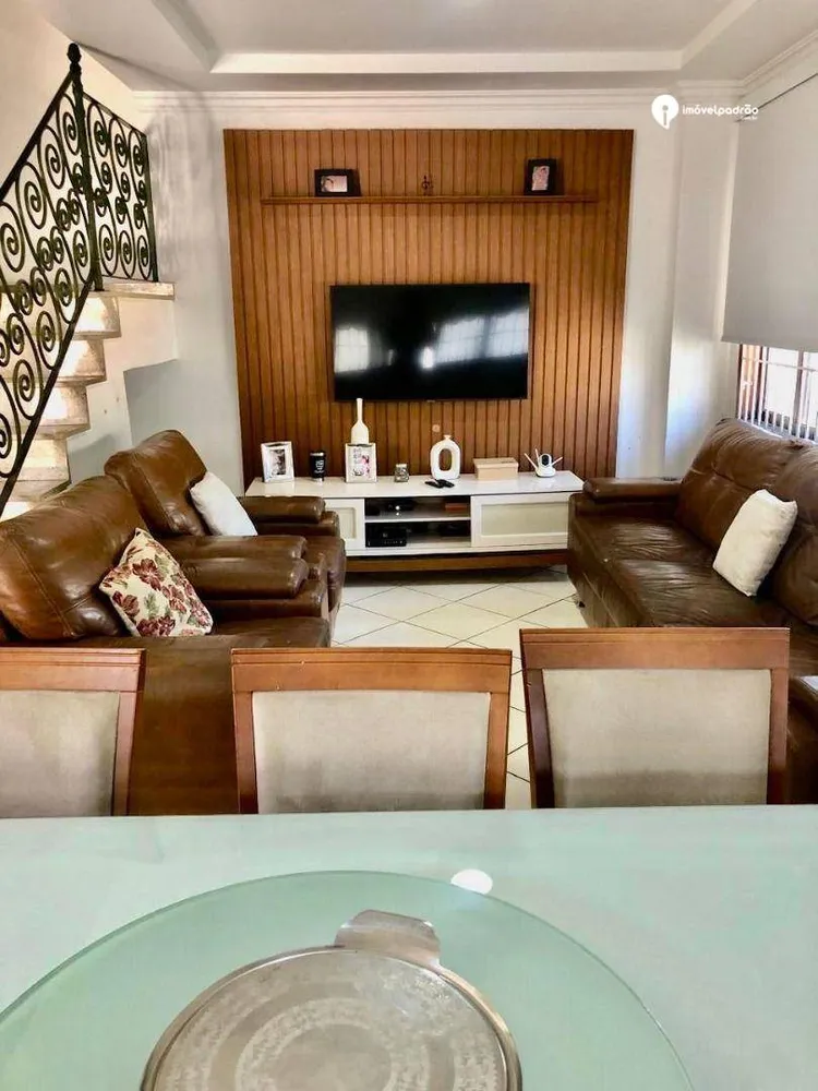 Casa, 3 quartos, 200 m² - Foto 13