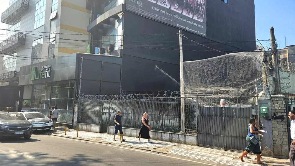 Casa, 4 quartos, 441 m² - Foto 1
