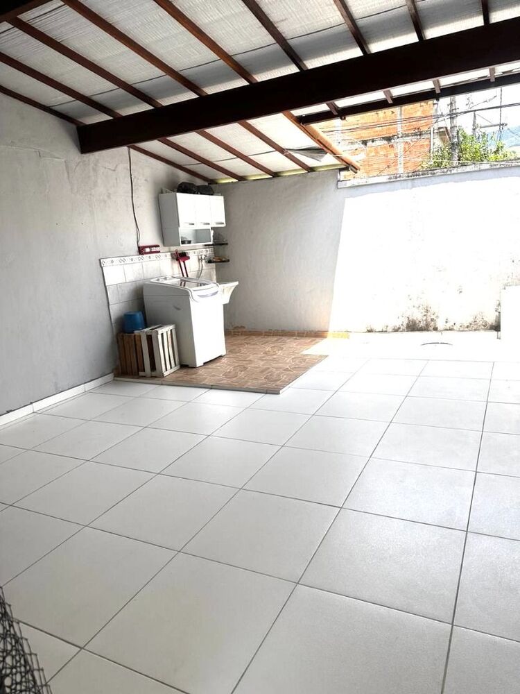 Casa à venda com 2 quartos, 140M2 - Foto 2
