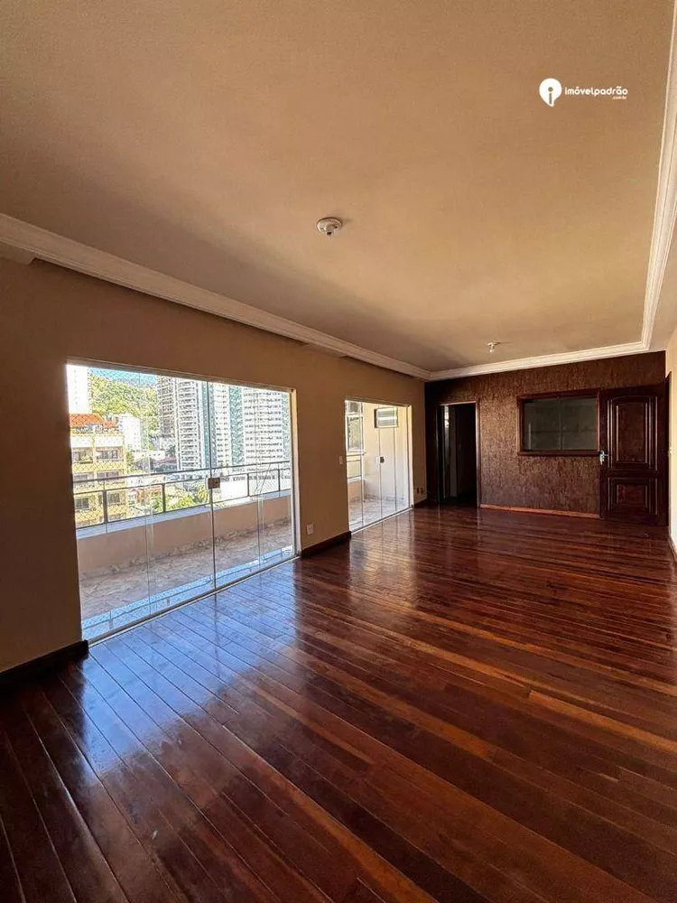 Apartamento, 3 quartos, 221 m² - Foto 1